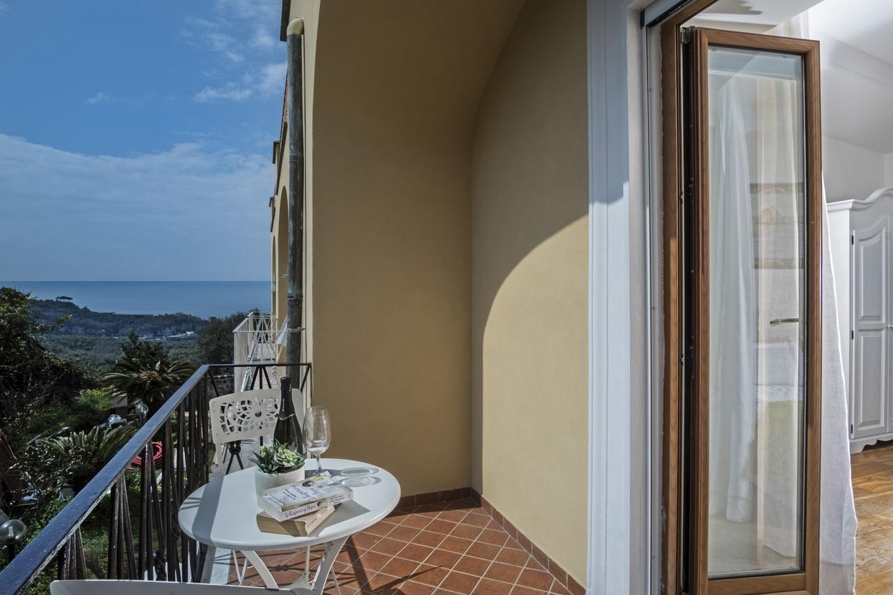 Faraglioni Di Sorrento Guesthouse Exterior foto